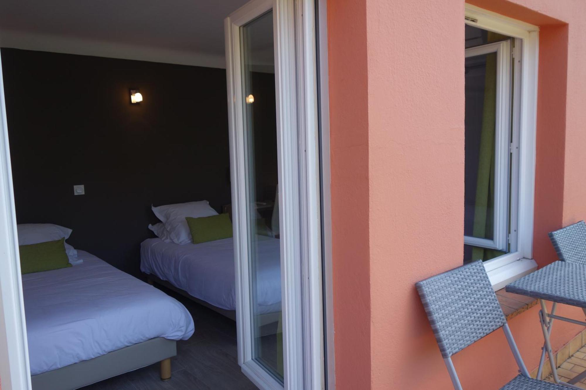 Hotel Le Prejoly Saint-Vallier-de-Thiey Zimmer foto