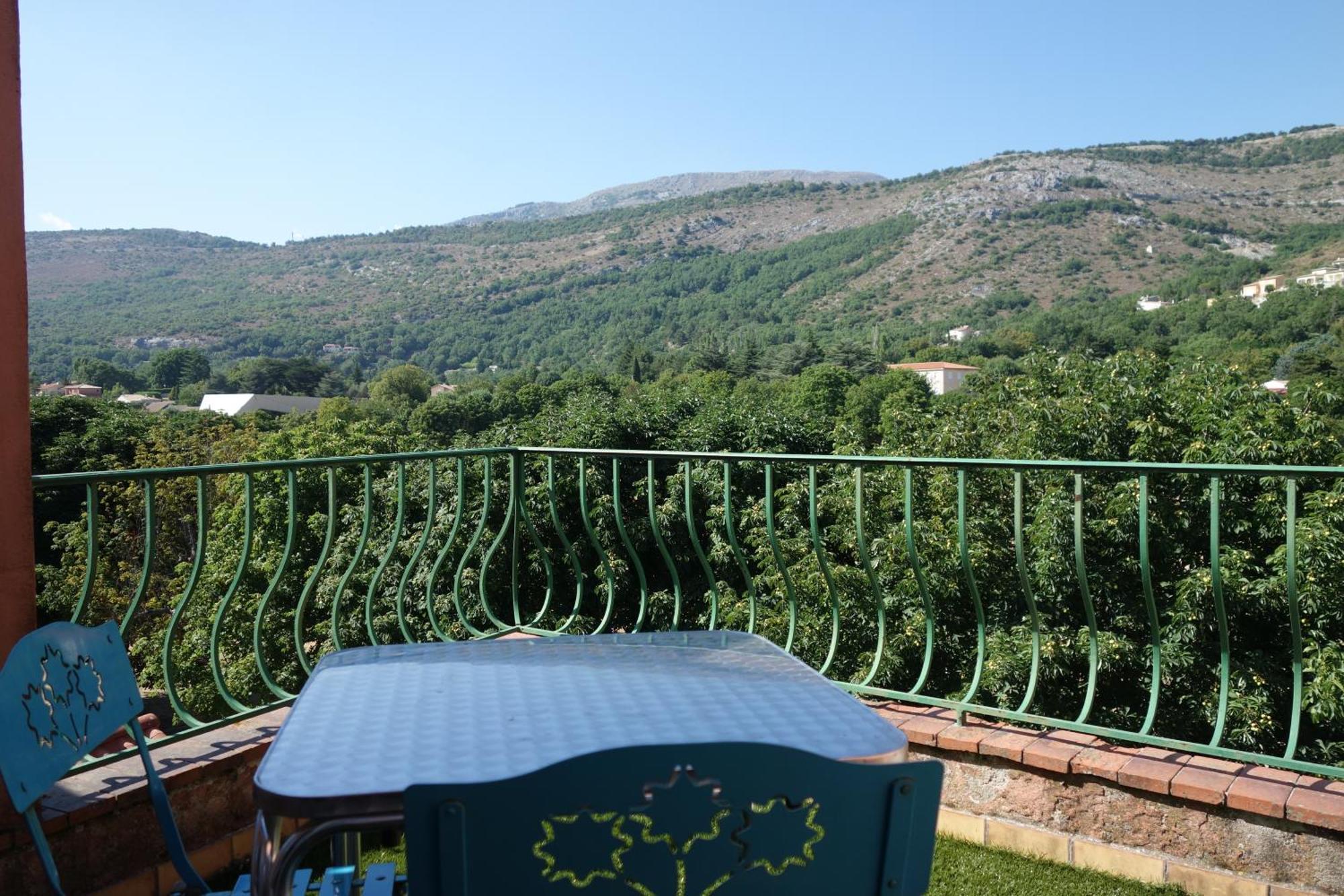 Hotel Le Prejoly Saint-Vallier-de-Thiey Zimmer foto