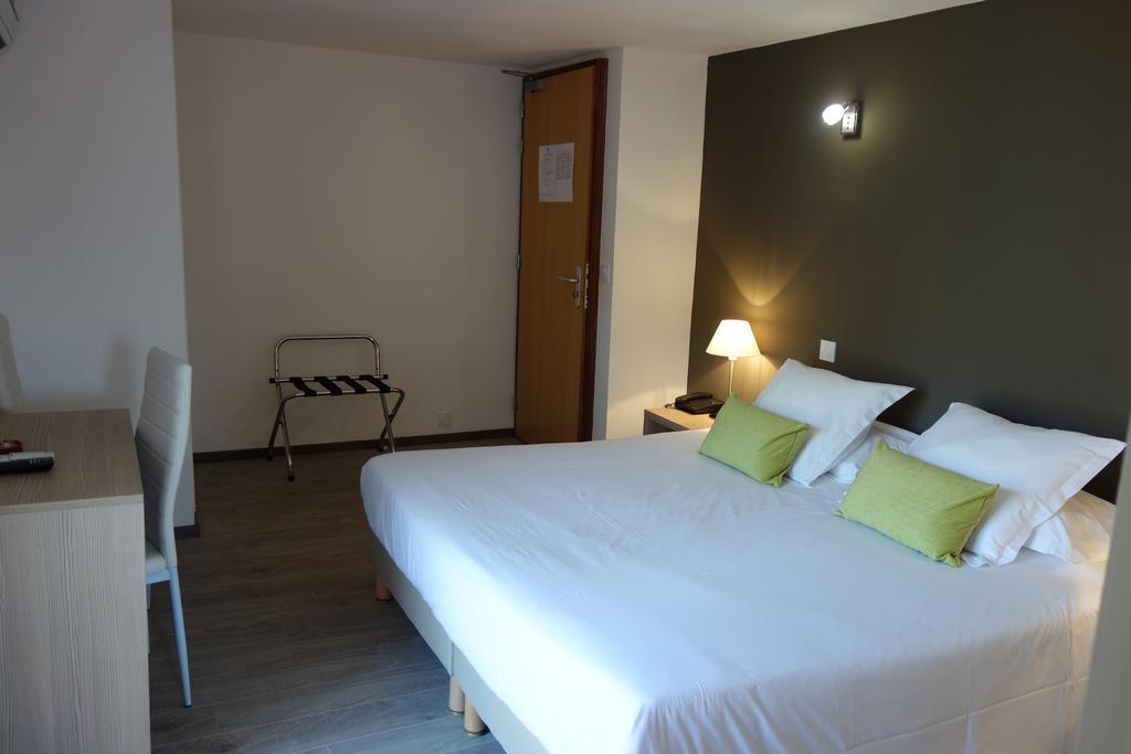 Hotel Le Prejoly Saint-Vallier-de-Thiey Exterior foto