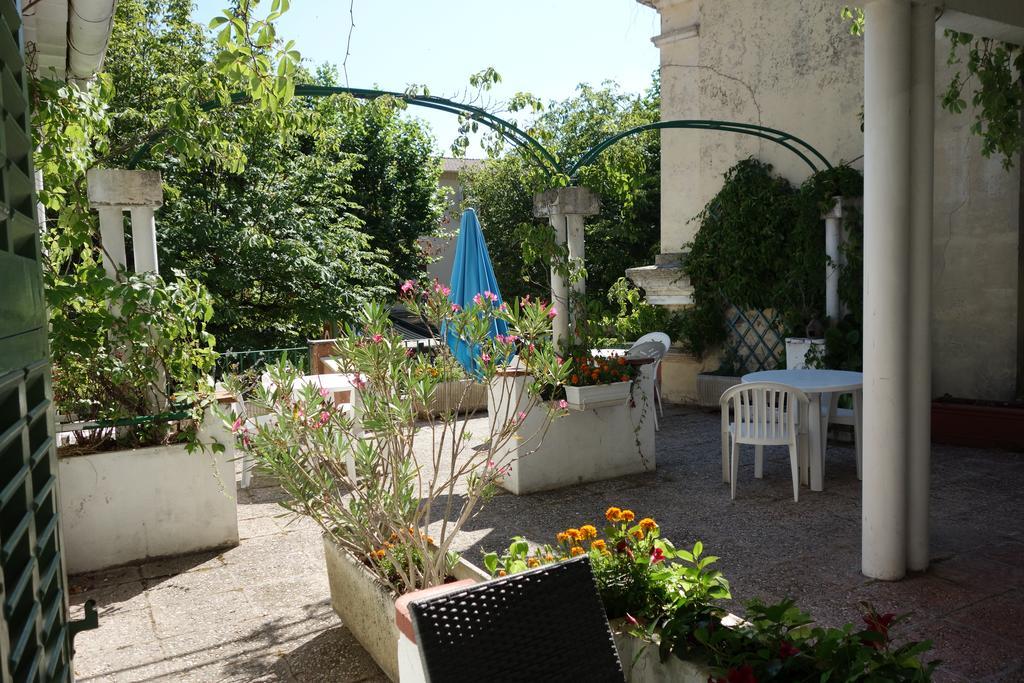 Hotel Le Prejoly Saint-Vallier-de-Thiey Exterior foto